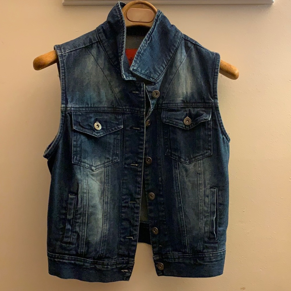 Denim vest from Red Tulips size M.
